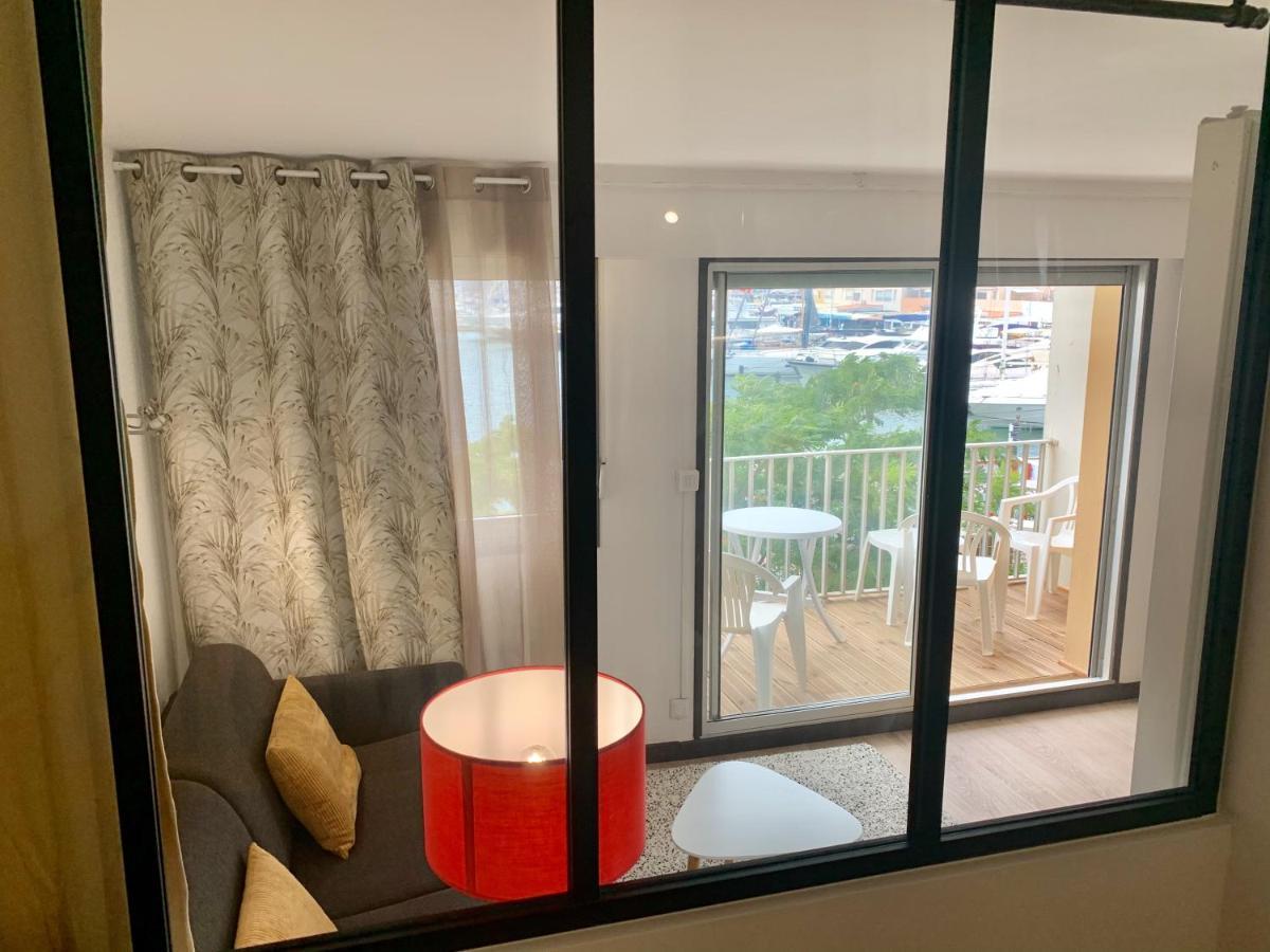 Appartement 1Ere Ligne Vue Port Avec Balcon, Piscine Agde Bagian luar foto