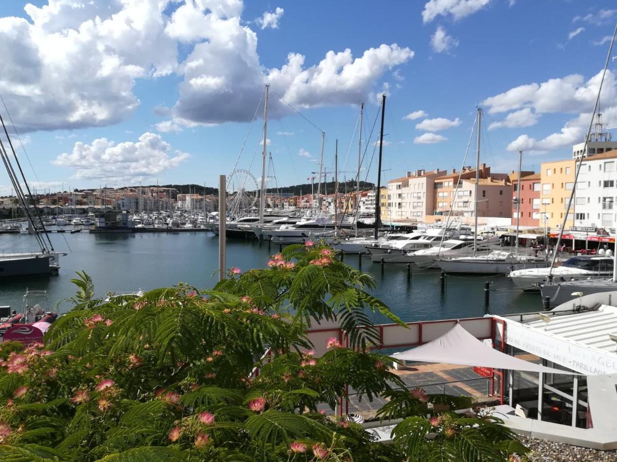 Appartement 1Ere Ligne Vue Port Avec Balcon, Piscine Agde Bagian luar foto